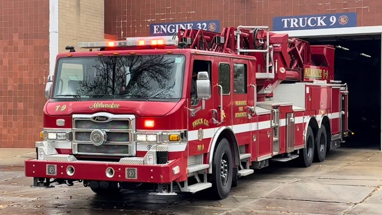 Milwaukee Fire Truck 9 Responding 10-31-24