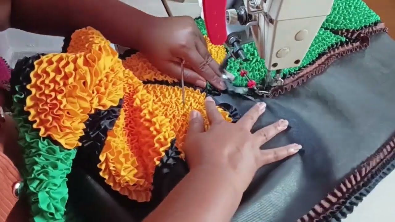 Modelo novo de tapete passadeira de frufru / meia flor de frufru🌼