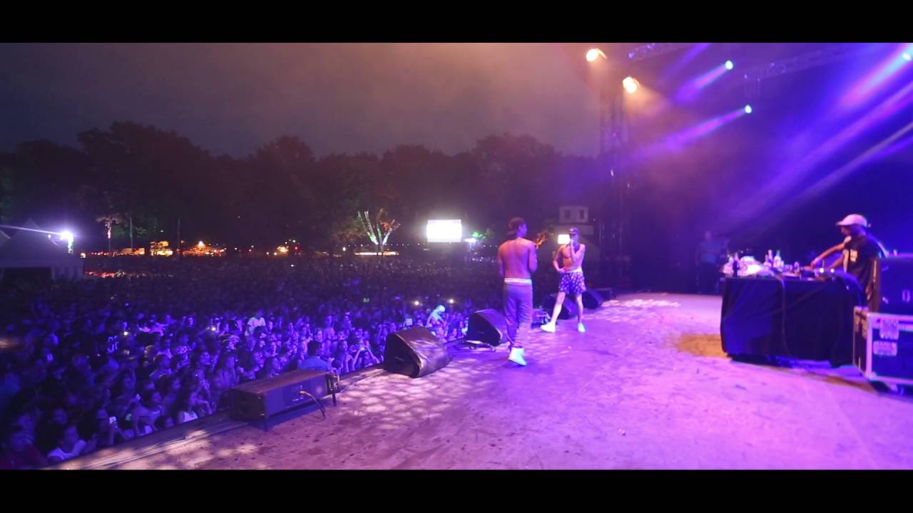 Ronnie Flex ft. Lil Kleine - Nooit Meer Slapen (Live @ Zomerparkfeest 2016)