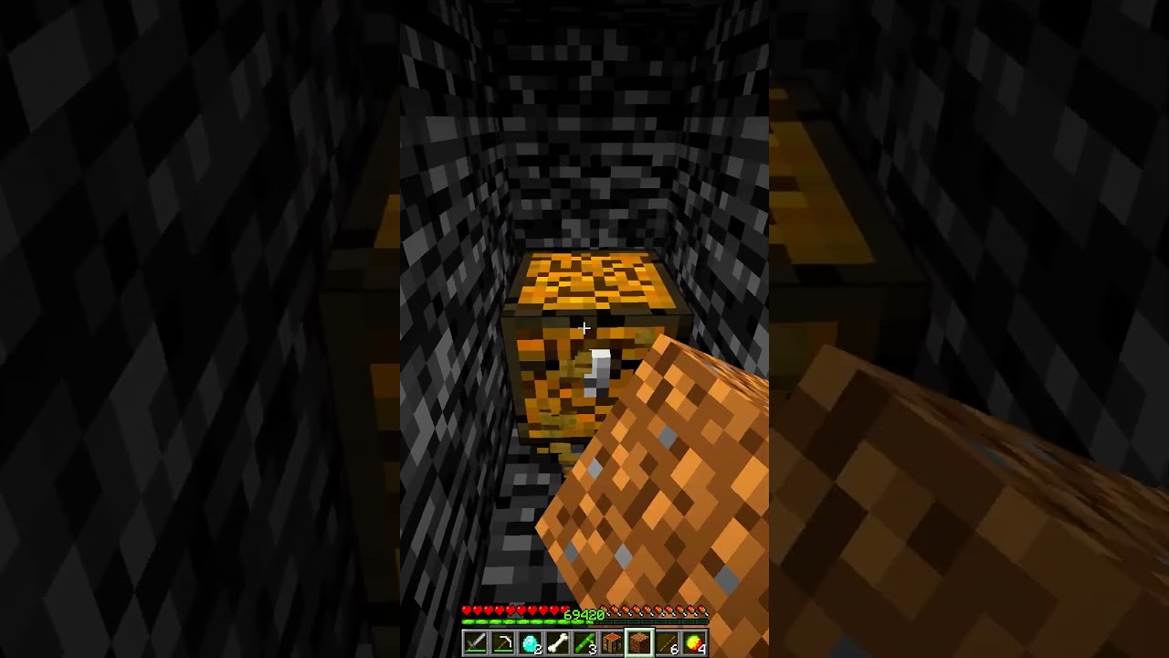 Minecraft: That Was Close...😱 (Chess) #minecraft #shorts