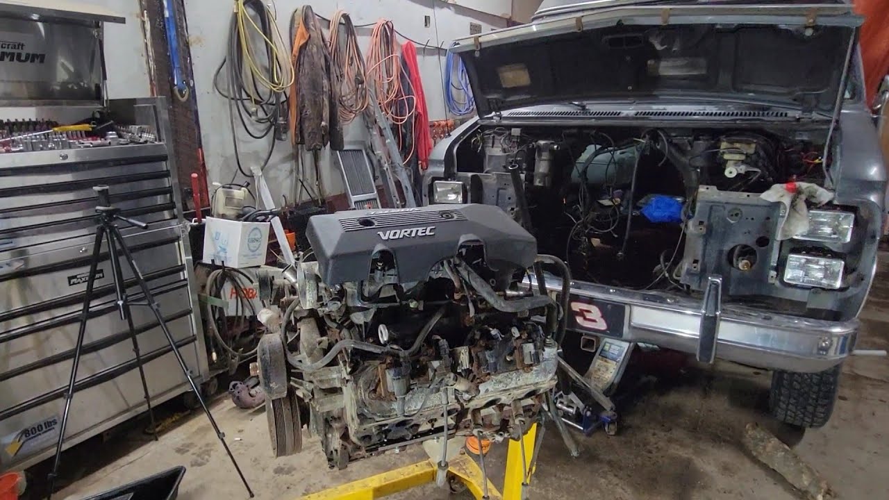 LS swapped gmc vandura