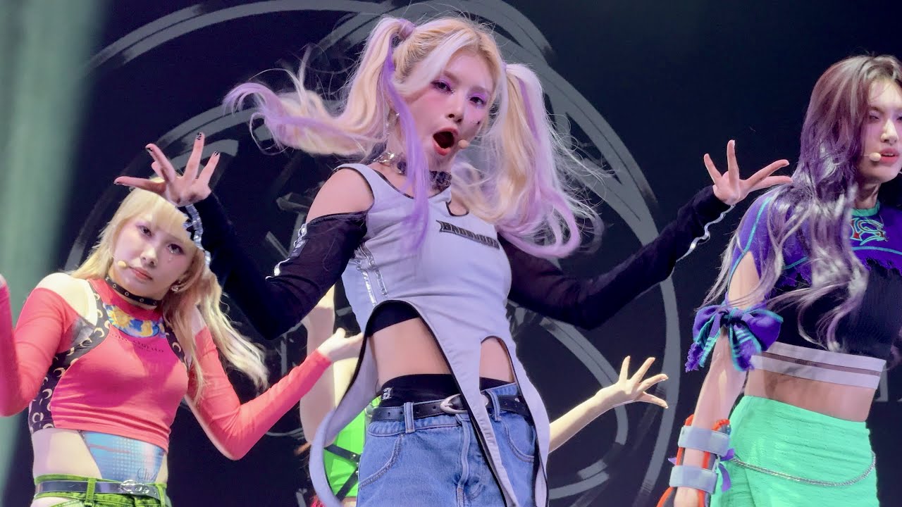 231120 EVERGLOW - Full concert 1 of 3 (24 songs) live @ The Warfield, San Francisco, CA 4K Fancam
