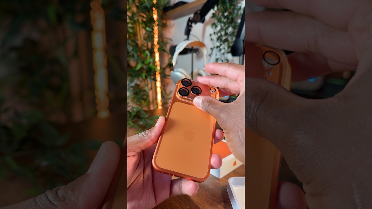 How To Avoid iPhone 17 Pro Scratch Gate Issue..
