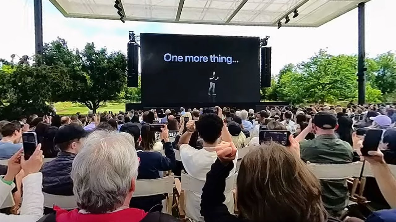 360° | Apple Vision Pro Crowd Reaction