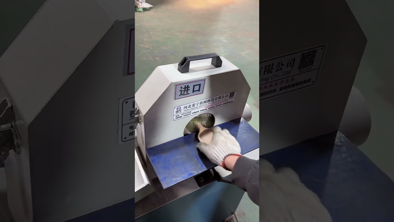 Symmetrical grinding of both sides of the parting line of the hardware tools,#welding #shortvideo