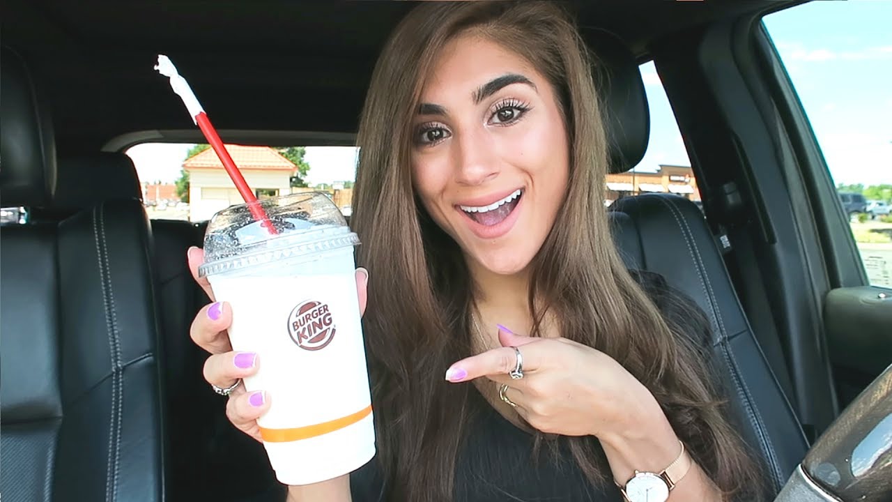BURGER KINGS LUCKY CHARMS MILKSHAKE!!