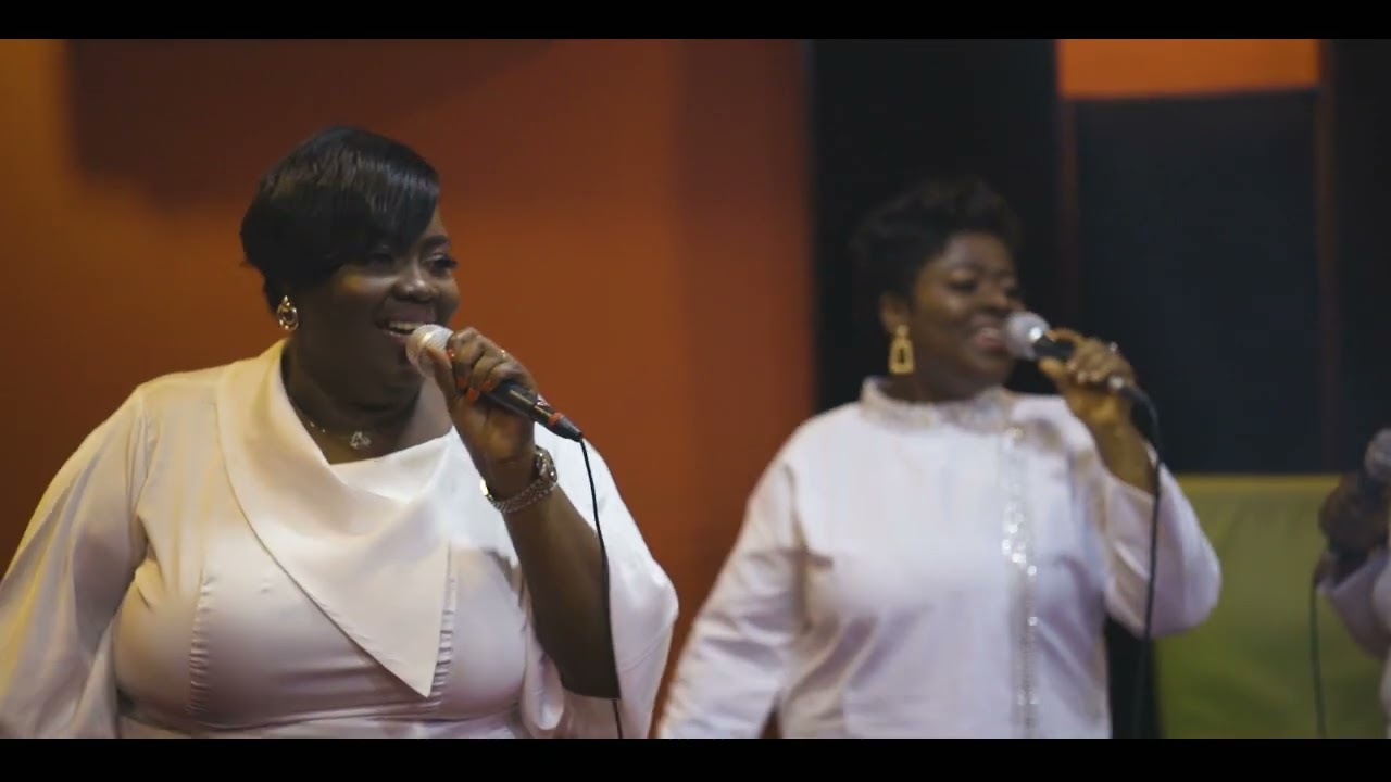 Vine Praise | Yeyi wo din aye[Official Video] - Ghana Praise Medley