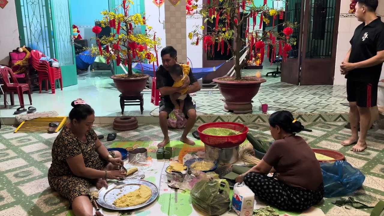 Gối bánh tét