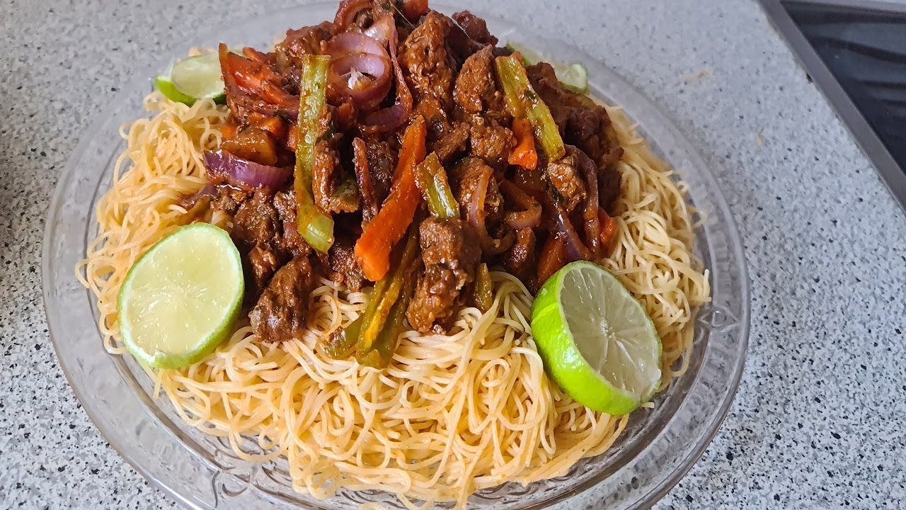 Baasto fudud oo aad u macaan ah (Baasto iyo suugo shuuto ah👌Snoodles  with Sauce Somali  recipe✅