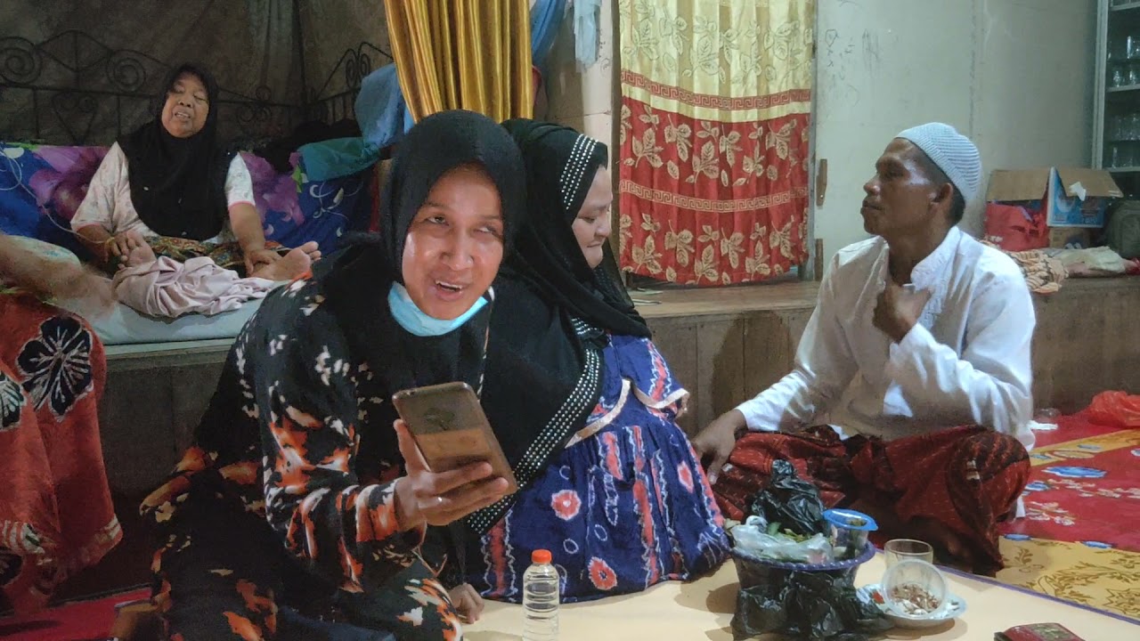 Silaturrahmi  Hj. Norsehat Ds. Lambung Kec. Muara Uya Tabalong 21(2)