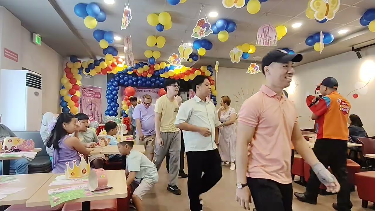 JOLLIBEE games (Adult edition) Angel Nazarene's 18th Birthday celebration 🎉🎈