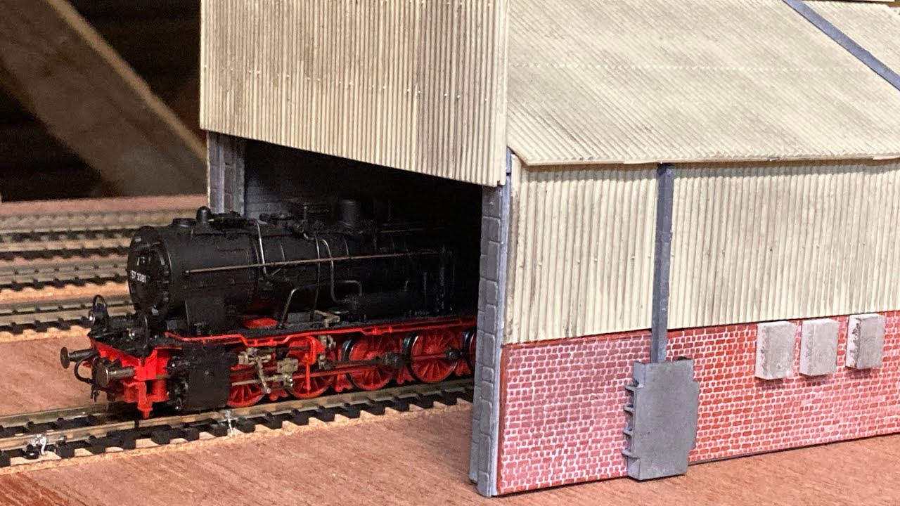 Улучшение паровозного депо компании Hornby.