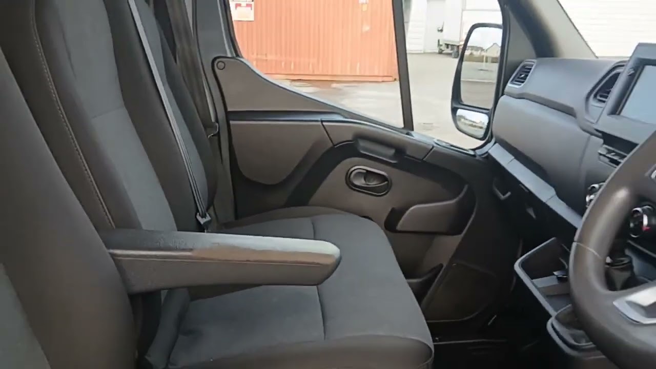 231KY1836 - Renault Master FWD MM35 Blue DCI 135 Business RefId: 708166