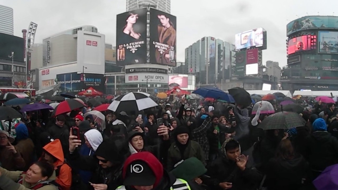 A 360 view of the crowds during 4/20 marijuana rally