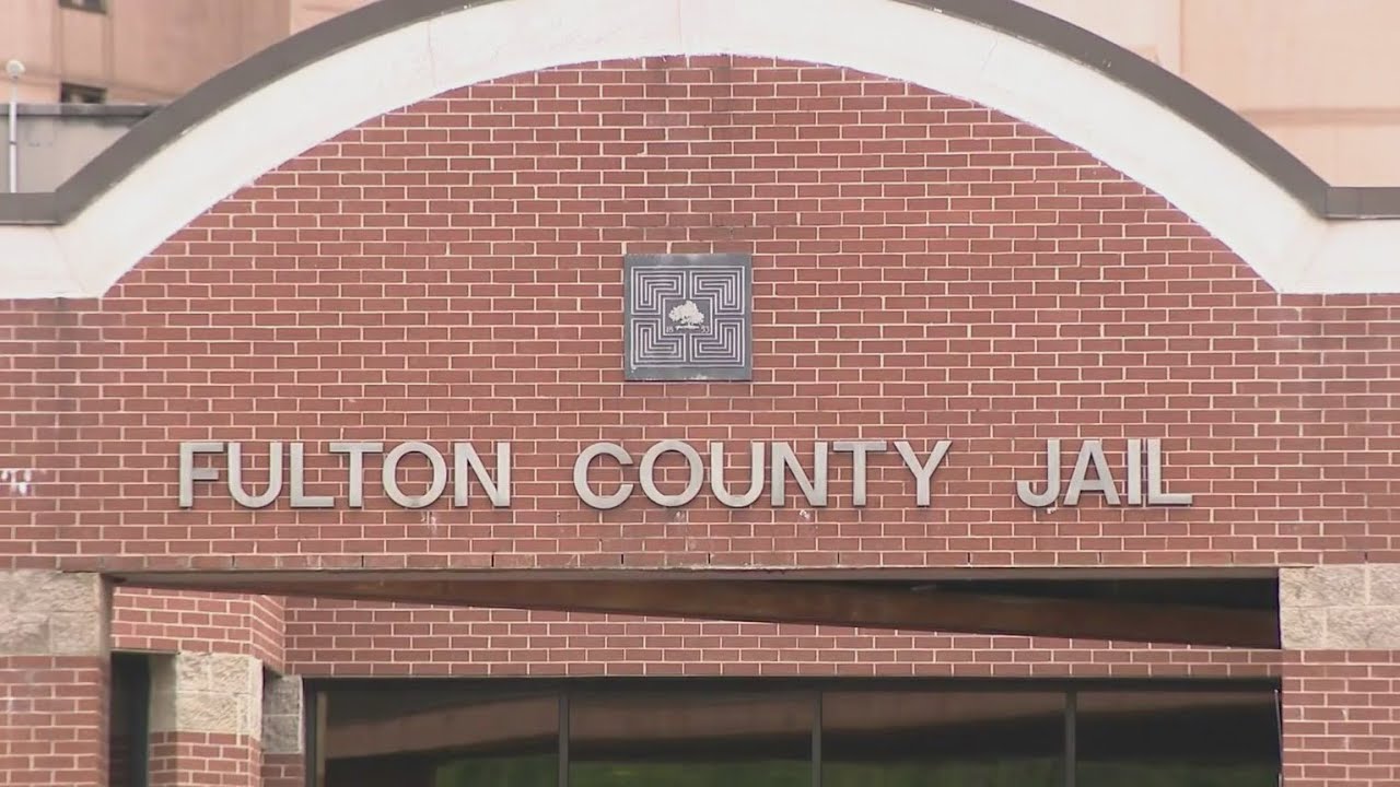 Fulton County OKs plan to cut Rice Street jail population