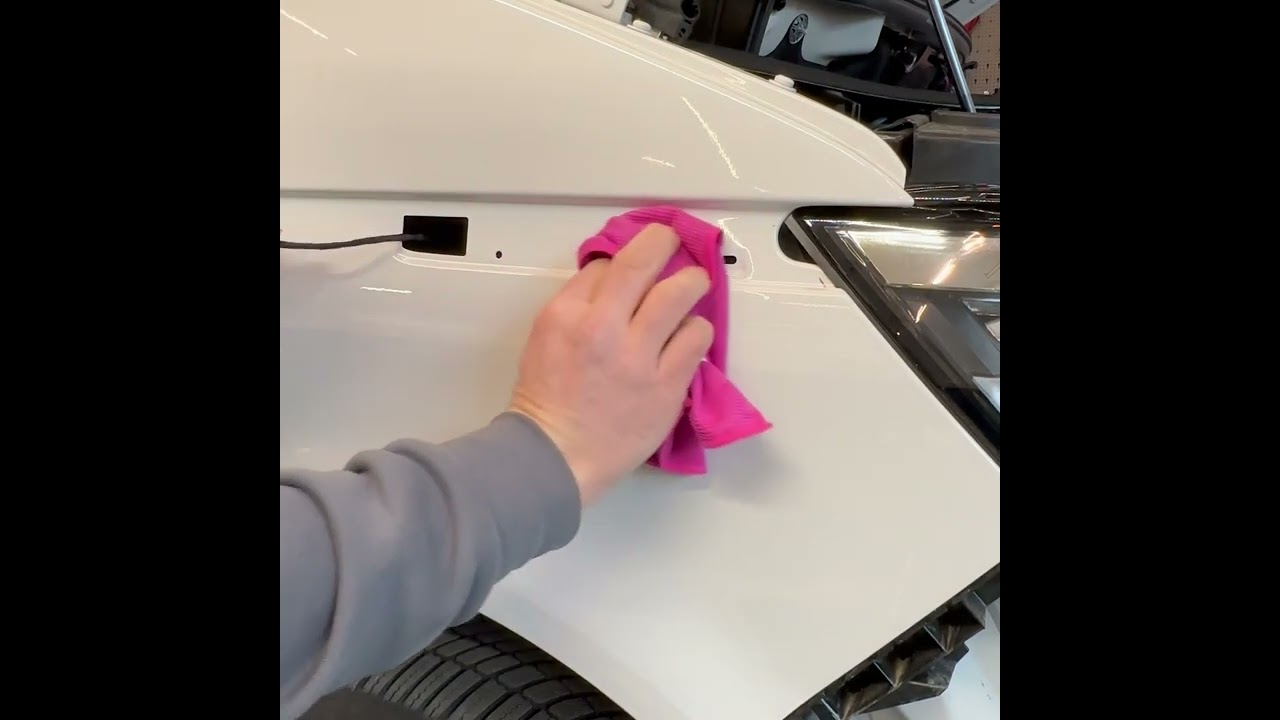 VW T6.1 Plaketten entfernen und neu kleben