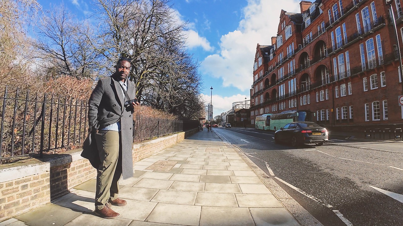 LONDON Walk from Kensington to Piccadilly Circus