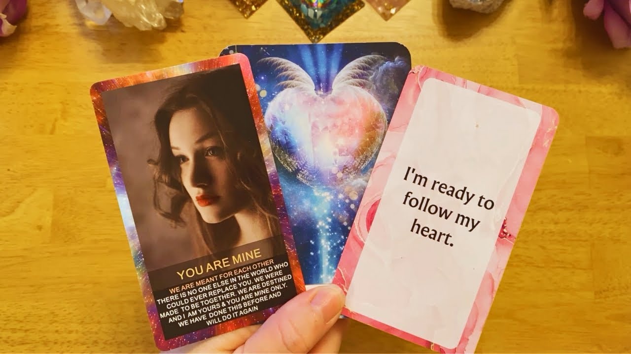 YOUR PERSON IS IN LOVE WITH YOU & THEY REALIZED THEY CAN'T LET YOU GO! (COLLECTIVE LOVE READING)