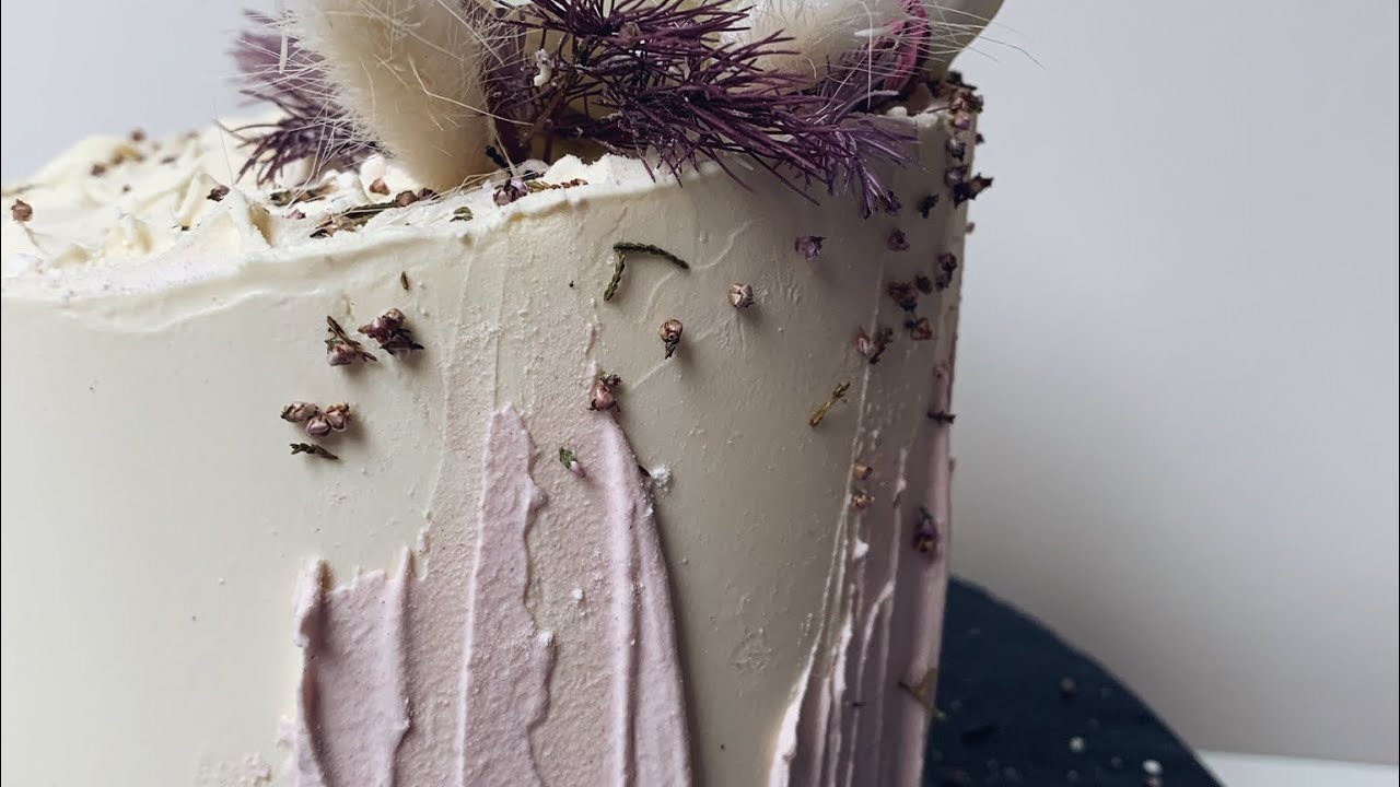 Tynkowanie i dekorowanie tortu - Delicate & pastel cake