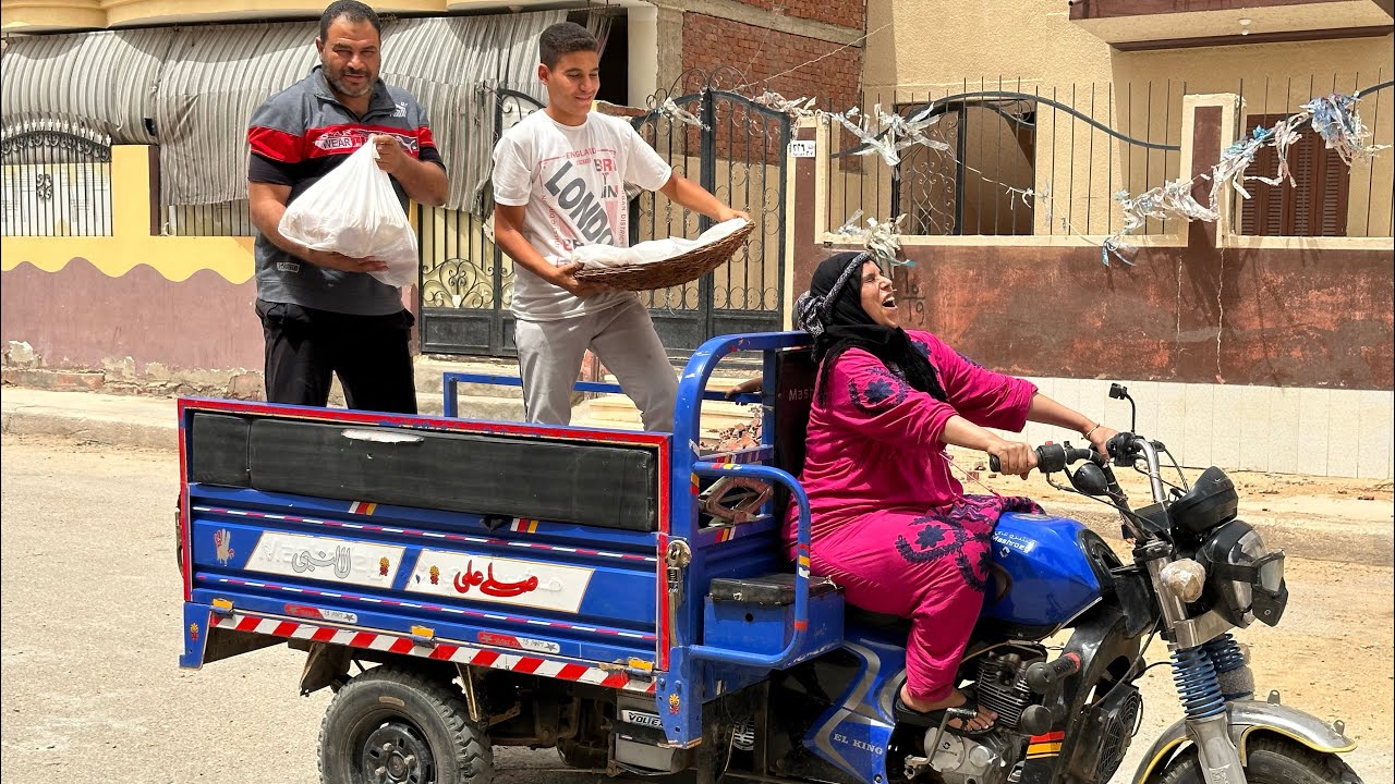 ضحكو عليا وقالو يا خيبتها سابت بلدها وبيتها وايجه الوقت اللى ارد بافعالى وضحك بقلب جامد اوردر امريكا