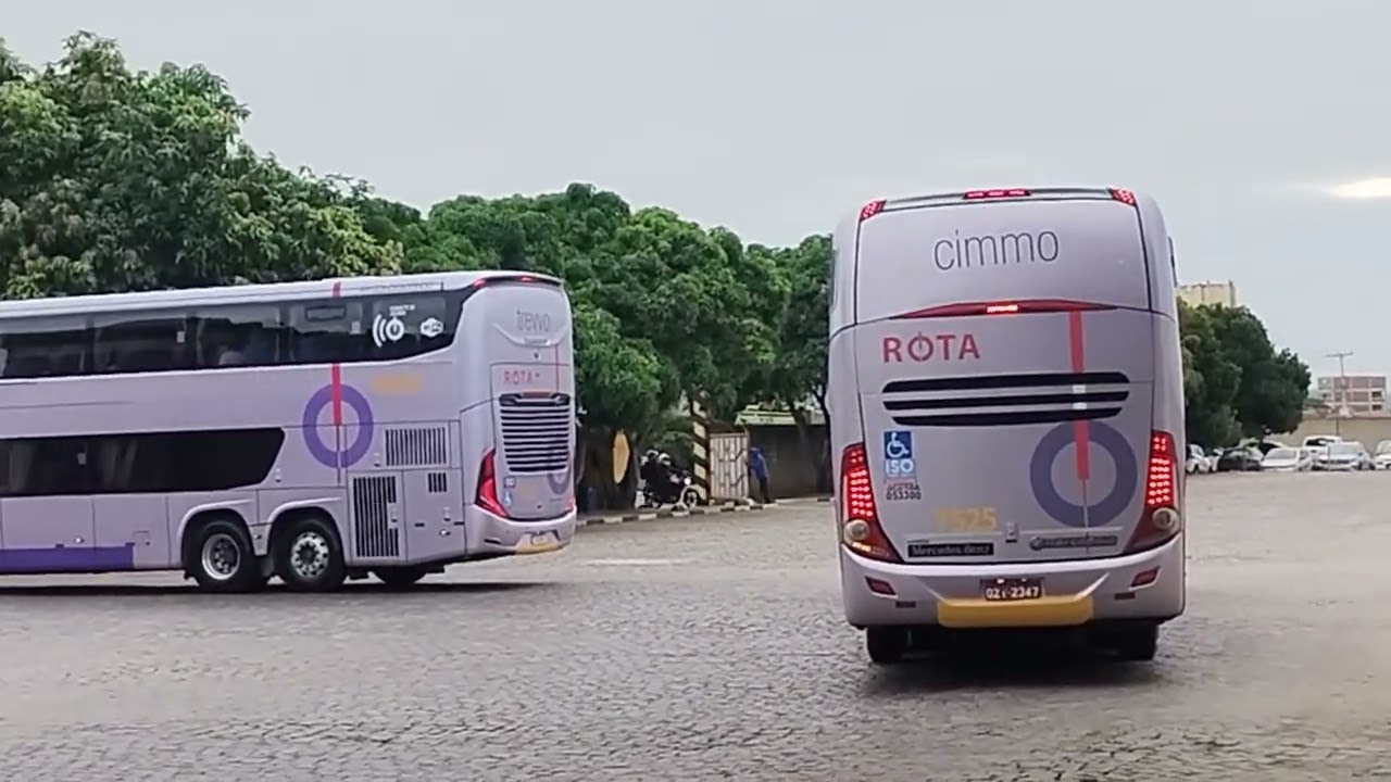 Ônibus da viação rota saindo da rodoviária da conquista para salvador Bahia 