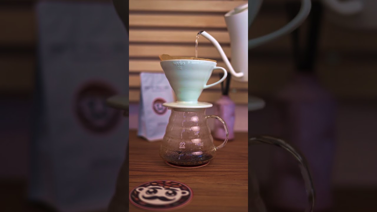 When your V60 game is strong and the song hits. #V60 #CoffeeFlow #iltzovlo #SatisfyingShorts