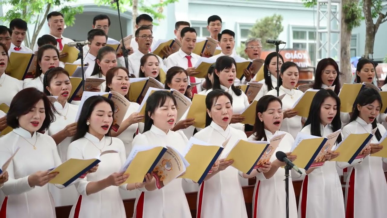 DẦU THÁNH   Nhạc và lời  NGỌC LINH