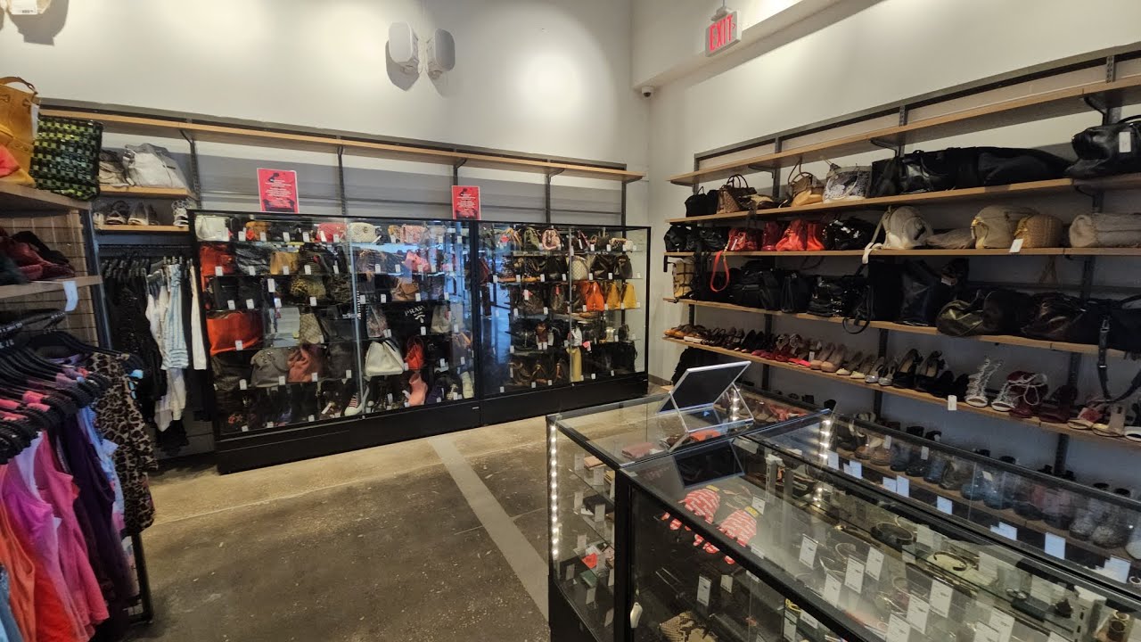 THIS STORE HAD MORE DESIGNER PURSES! Shop & Thrift with me!