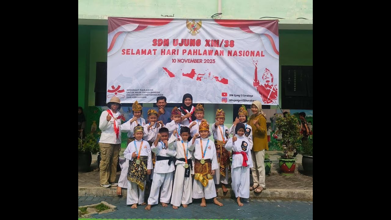 SDN Ujung XIII/38 Surabaya - Penampilan Ekstrakurikuler di Hari Pahlawan 10 November 2023