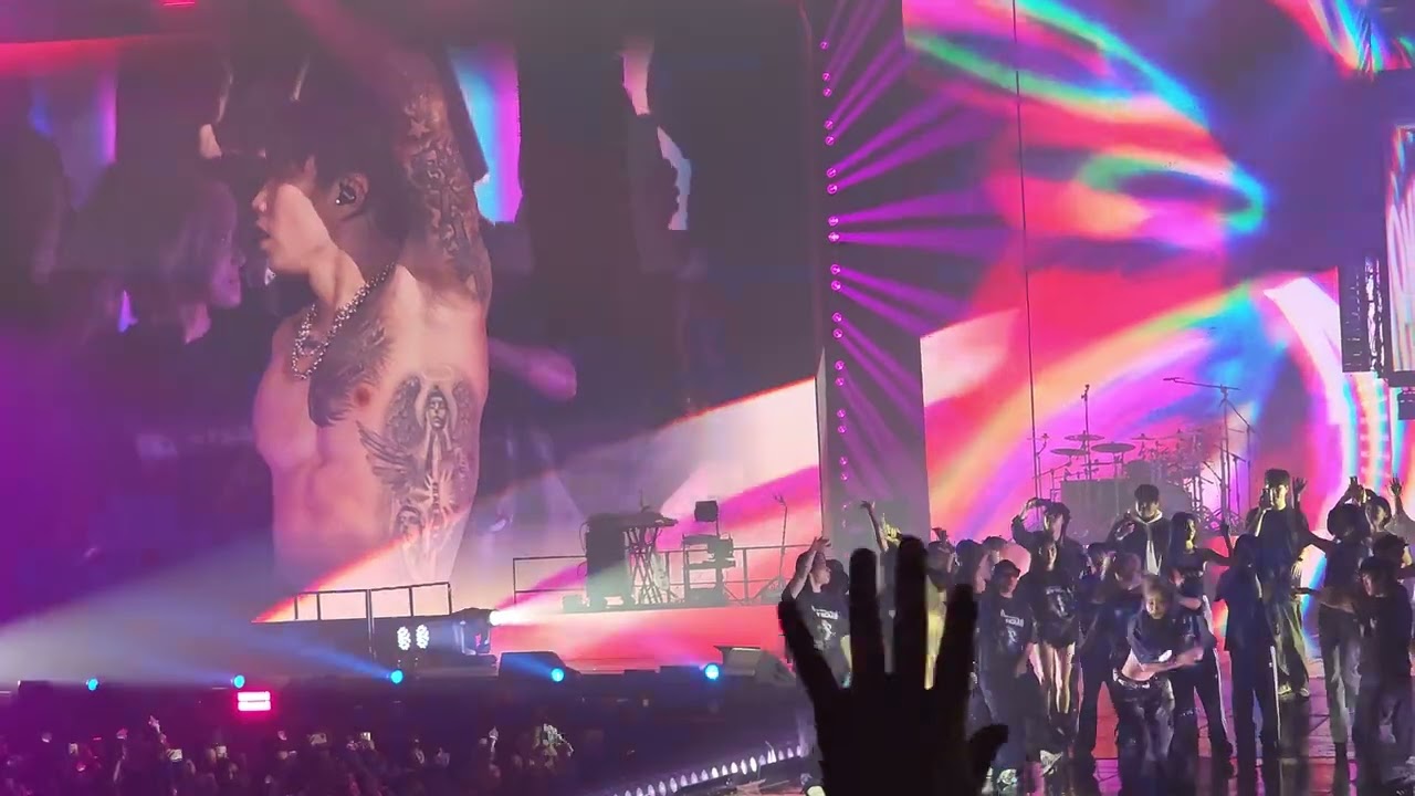 Jay Park -Mommae 박재범 - 몸매 앵콜 [Serenades&Body rolls SEOUL DAY1]