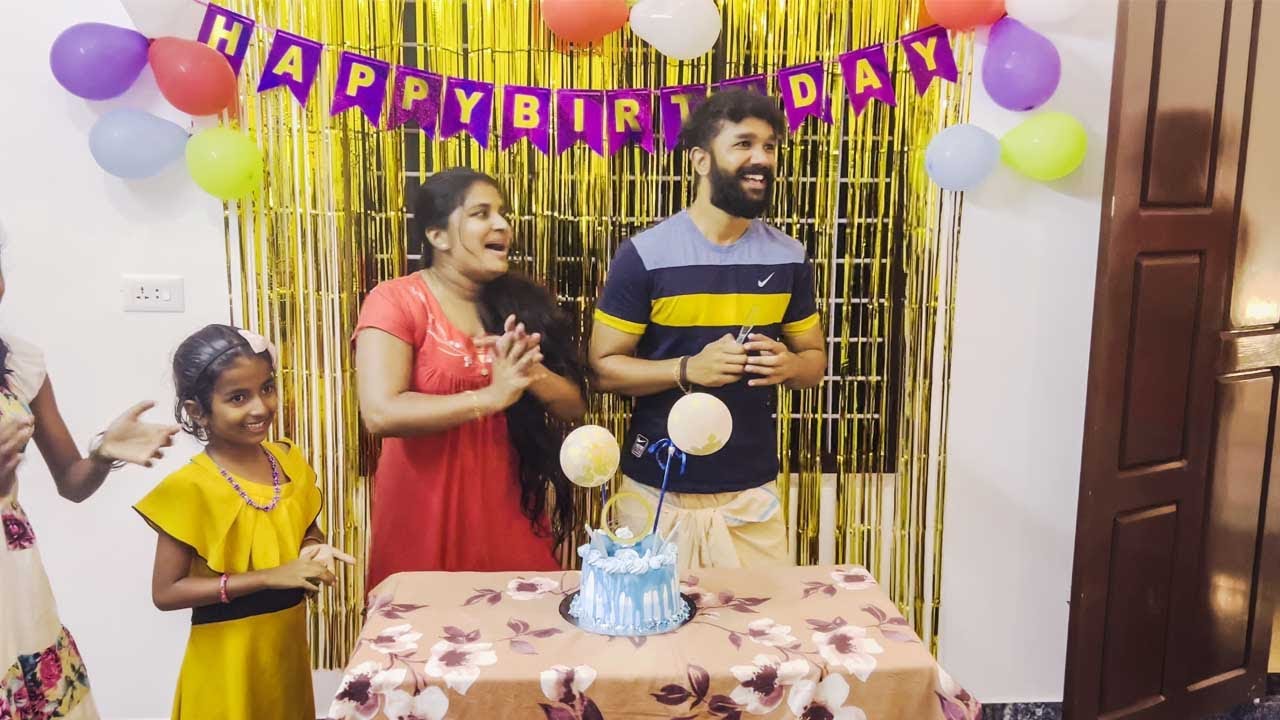 വിഷ്ണു ഏട്ടനെ ഞെട്ടിച്ചു കൊണ്ടൊരു പിറന്നാളാഘോഷം | Vlog 395
