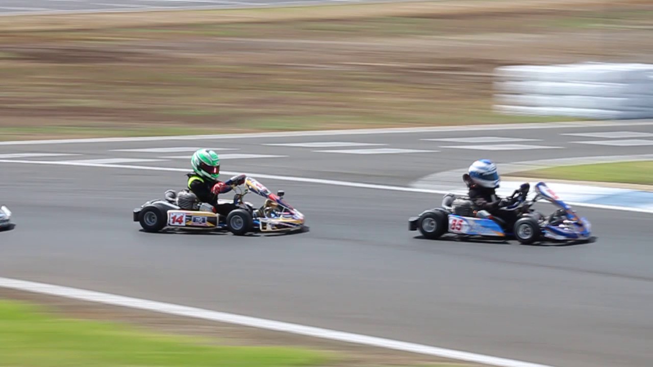 RED FLAG CRASH CADET 9 FINAL GEELONG GO KART TRACK 5TH MARCH 2016
