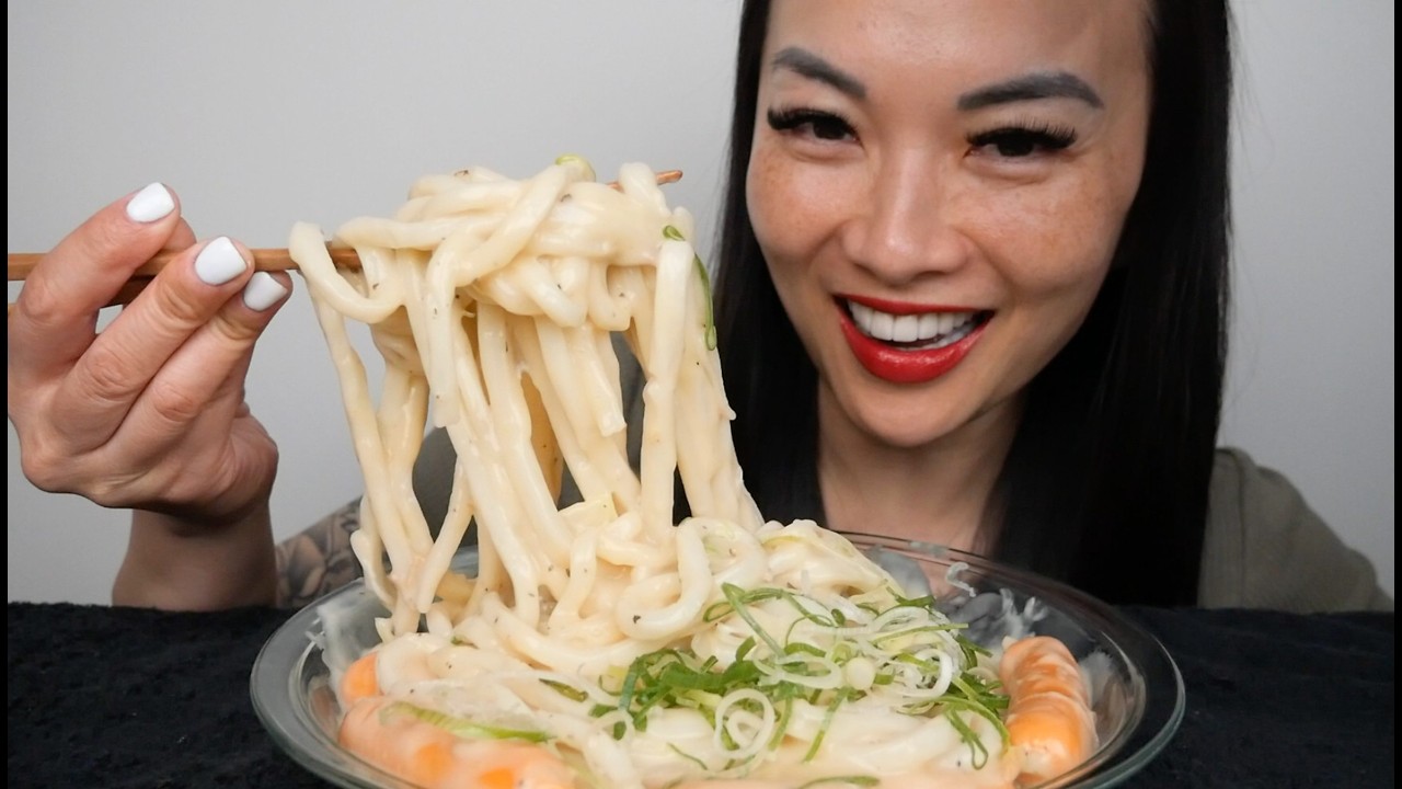 CARBONARA UDON (ASMR EATING SOUNDS) LIGHT WHISPERS | SAS-ASMR