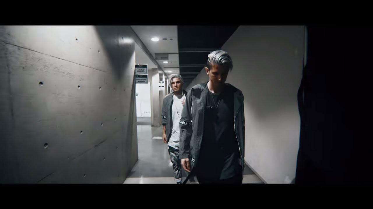 Grey  - Echo Tour Japan