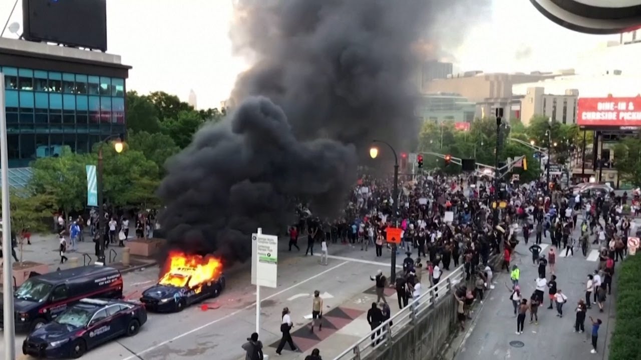 Saqueos, incendios y enfrentamientos en todo EEUU en protestas por el racismo policial