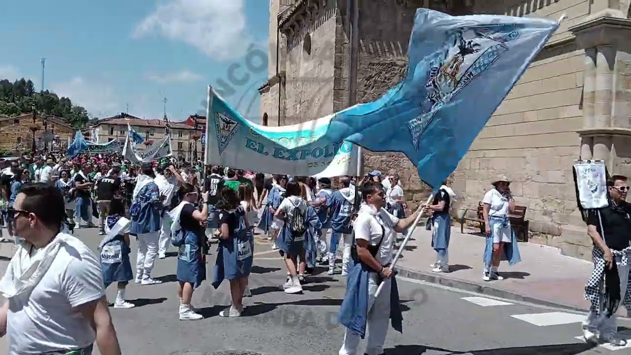 Cuadrillas Los Barbis, Los Revelados, El Expolio y el Bullicio desfile chiqui #SJM25