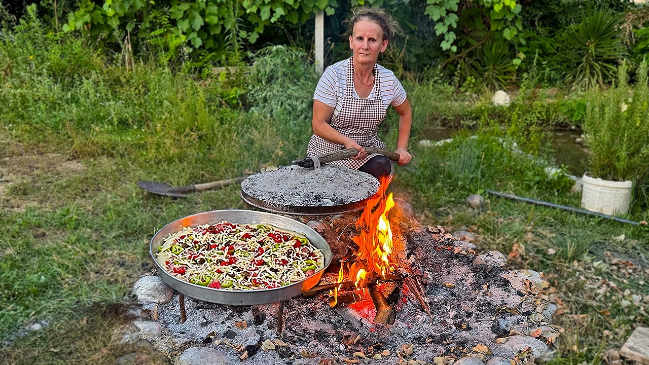 Crispy & Cheesy 🍕 – Albanian Village Pizza Cooked Under the Saç! 🇦🇱🔥