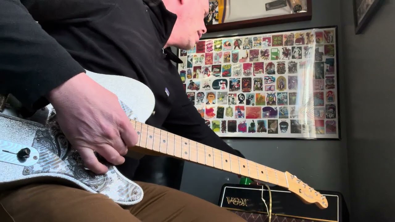 Fender Brad Paisley Telecaster Played Through Vox AC-10C1 Amp. Using Amazon Basics Drive Pedal