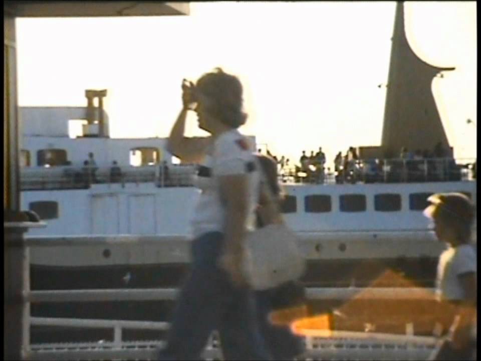 Harlingen haven met veerboten omstreeks 1975.wmv
