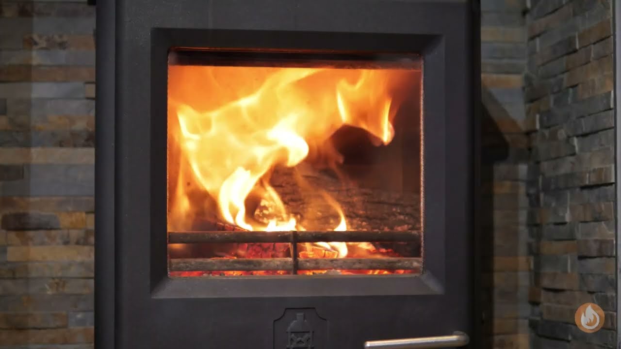 How to light a modern Multi-fuel Stove (Woodwarm Firegem)