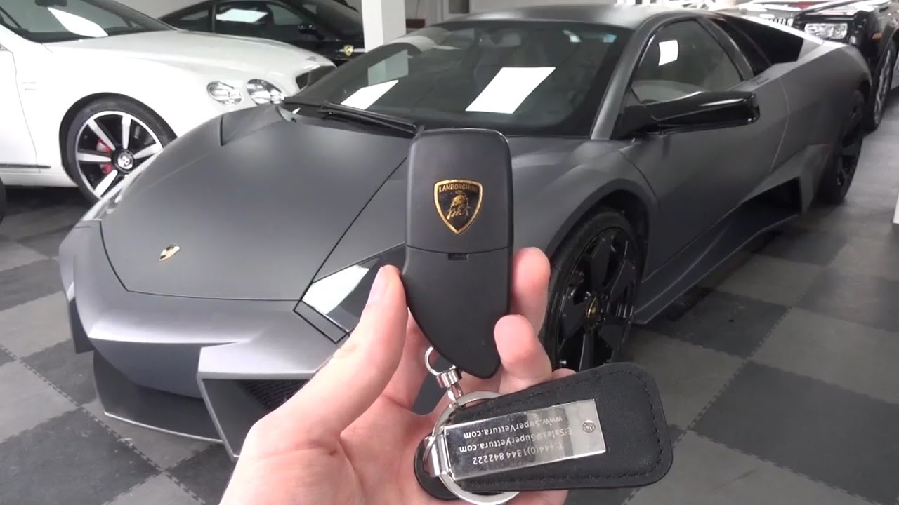 Lamborghini Reventón Coupe: подробный тур по экстерьеру и интерьеру.