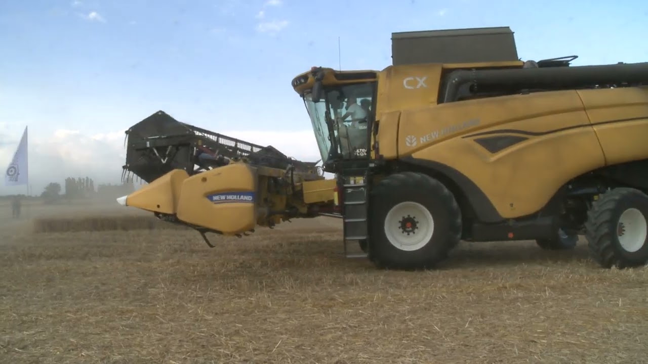 New Holland prove in campo Bologna 2025
