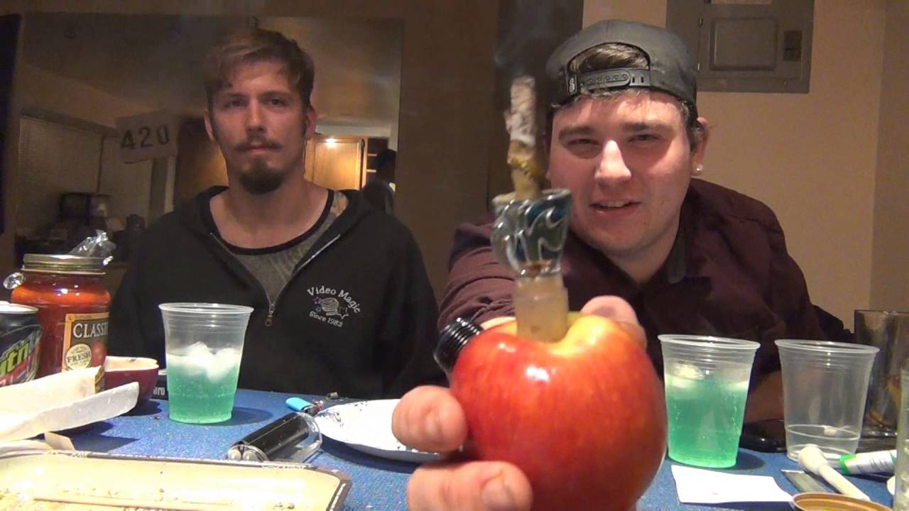 Apple TWAX Blunt Timebomb + Big Dab = **Vomit Alert**
