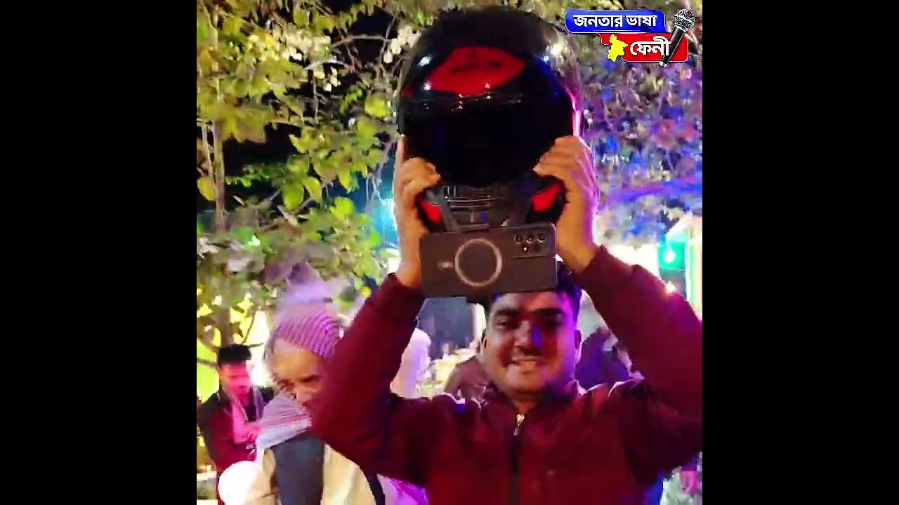 ব্যস্ততার মাঝেও কিছুক্ষণ আড্ডা ও আনন্দের মুহূর্ত ভাগাভাগি।