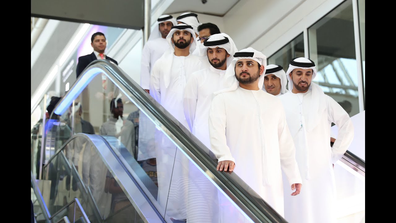 محمد بن راشد يتفقد مبنى 