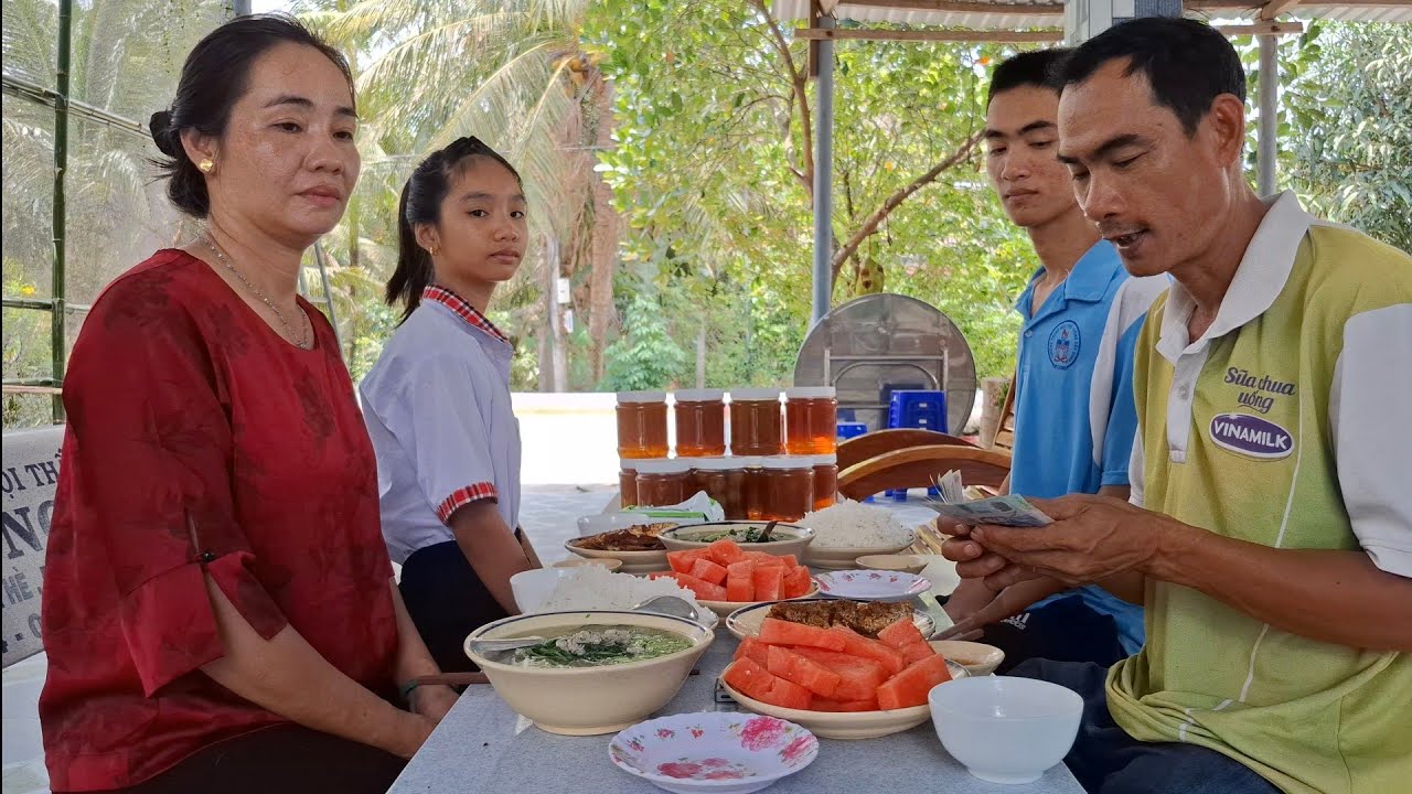 Cảm Ơn Cô Dấu Tên Ở Mỹ Đã Thương Tặng Gia Đình Con Một Số Tiền Lớn !|BĐMV&Family