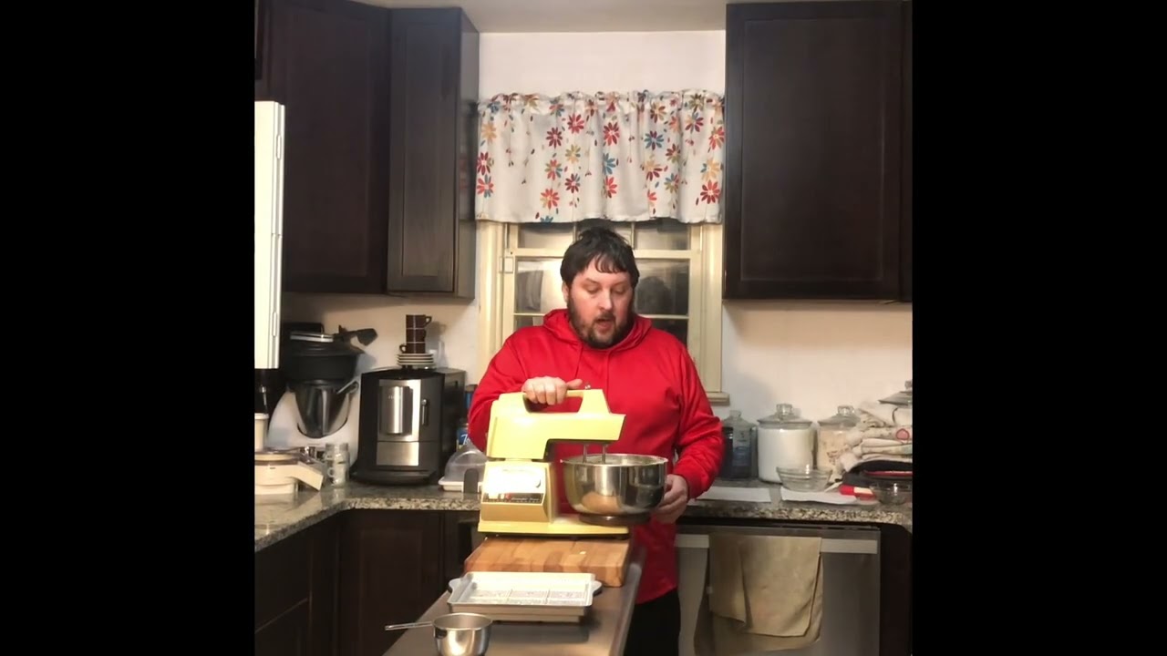 Episode 39 - Vintage Kitchen Cooking - Scottish Butter Shortbread with Oster Kitchen Center