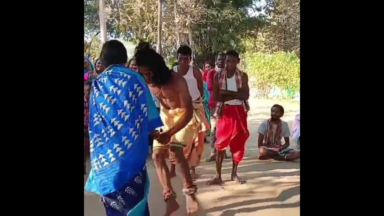 ମାଁ ଯାତ୍ରା ଦିନେ ଝିଟକୁ ବୁଢ଼ା ସାରଦା ରେ ଧୂର୍କୁଟା ନାଚ ବା ସାଙ୍ଗେ ନଚାଇ ପକାଲେ । Mangha jatra ୨୦୨୬ ।