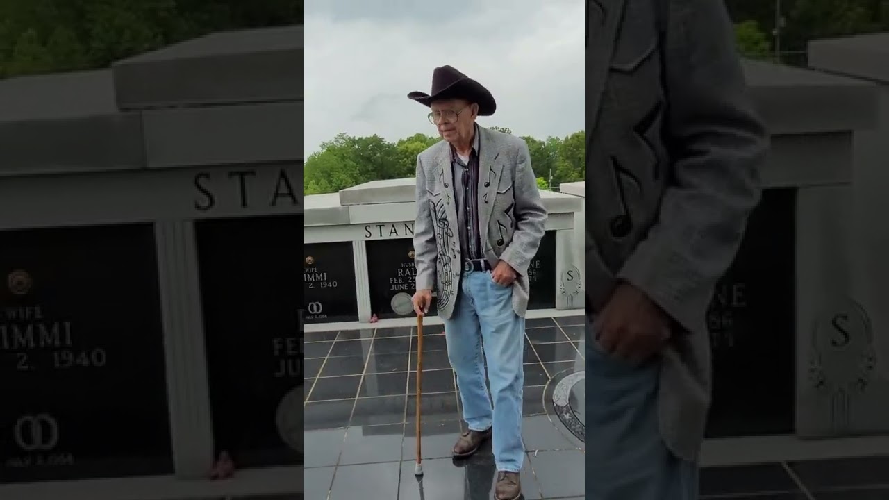 Ralph Stanley  cemetery  with leonard stacy