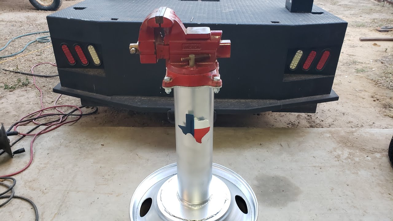 DIY Wilton vise stand from scrap metal : Welding and plasma cut project pedestal